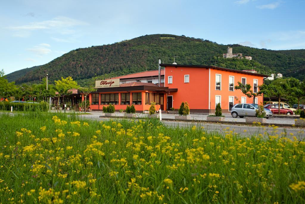 Guesthouse Osterija Branik Exterior foto